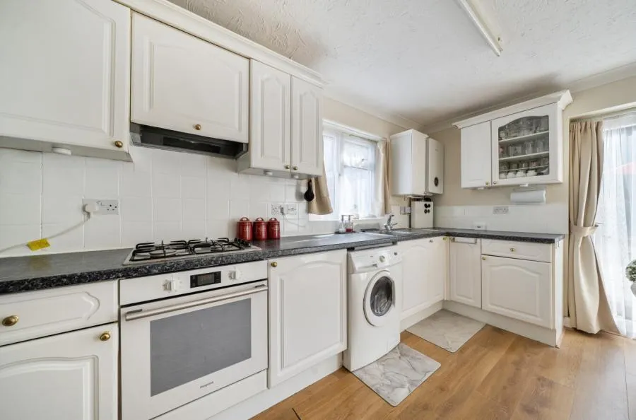 Chiltern Crescent, Earley, RG6, photo 2