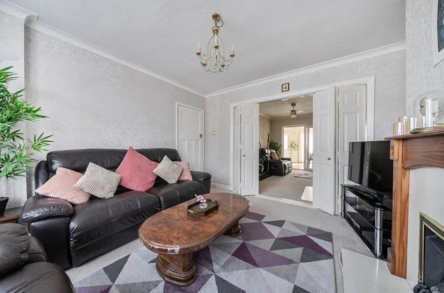 Chiltern Crescent, Earley, RG6, photo 5