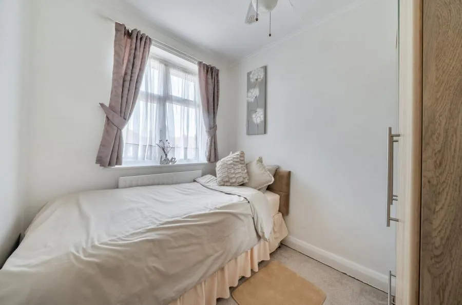 Chiltern Crescent, Earley, RG6, photo 10