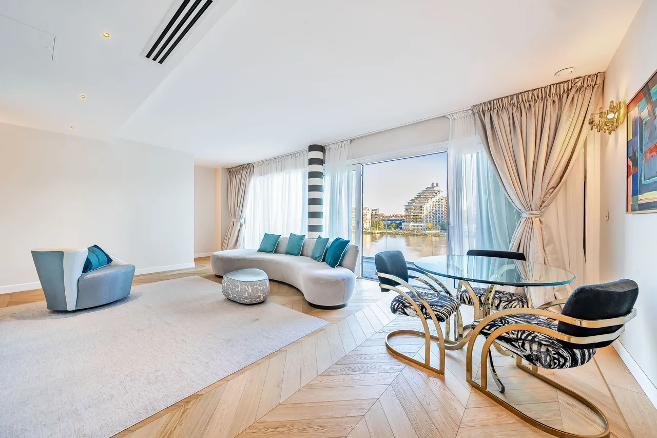 14 Riverwalk Apartments, 5 Central Avenue, London, photo 2