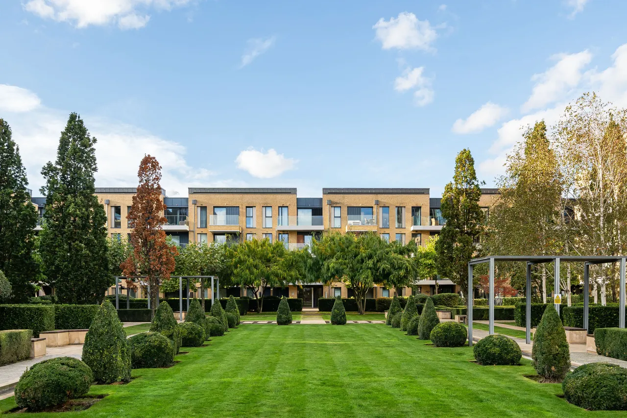 14 Riverwalk Apartments, 5 Central Avenue, London, photo 12