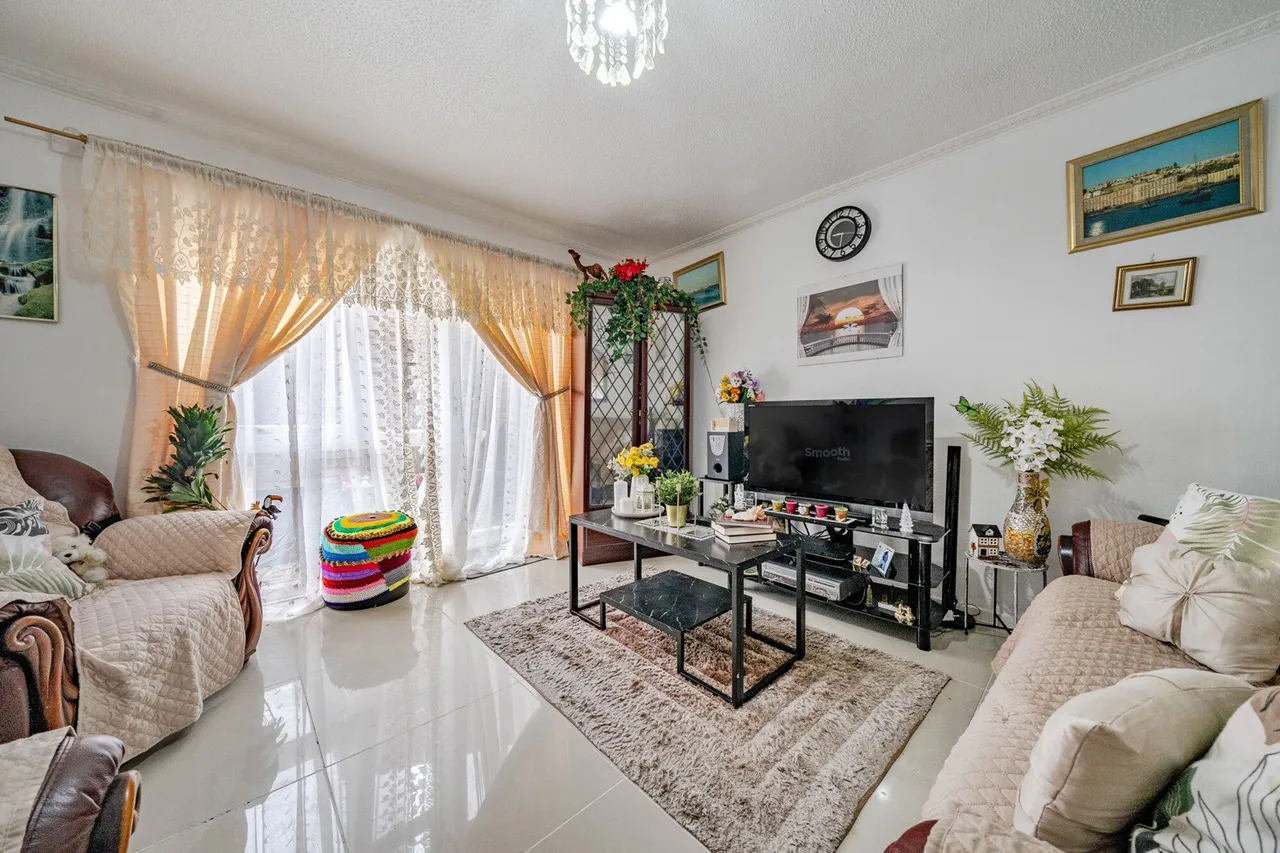 2 bed house for sale — Coupland Place, SE18