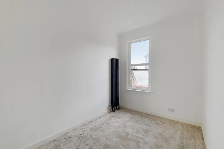 56b High Street South, London, photo 4