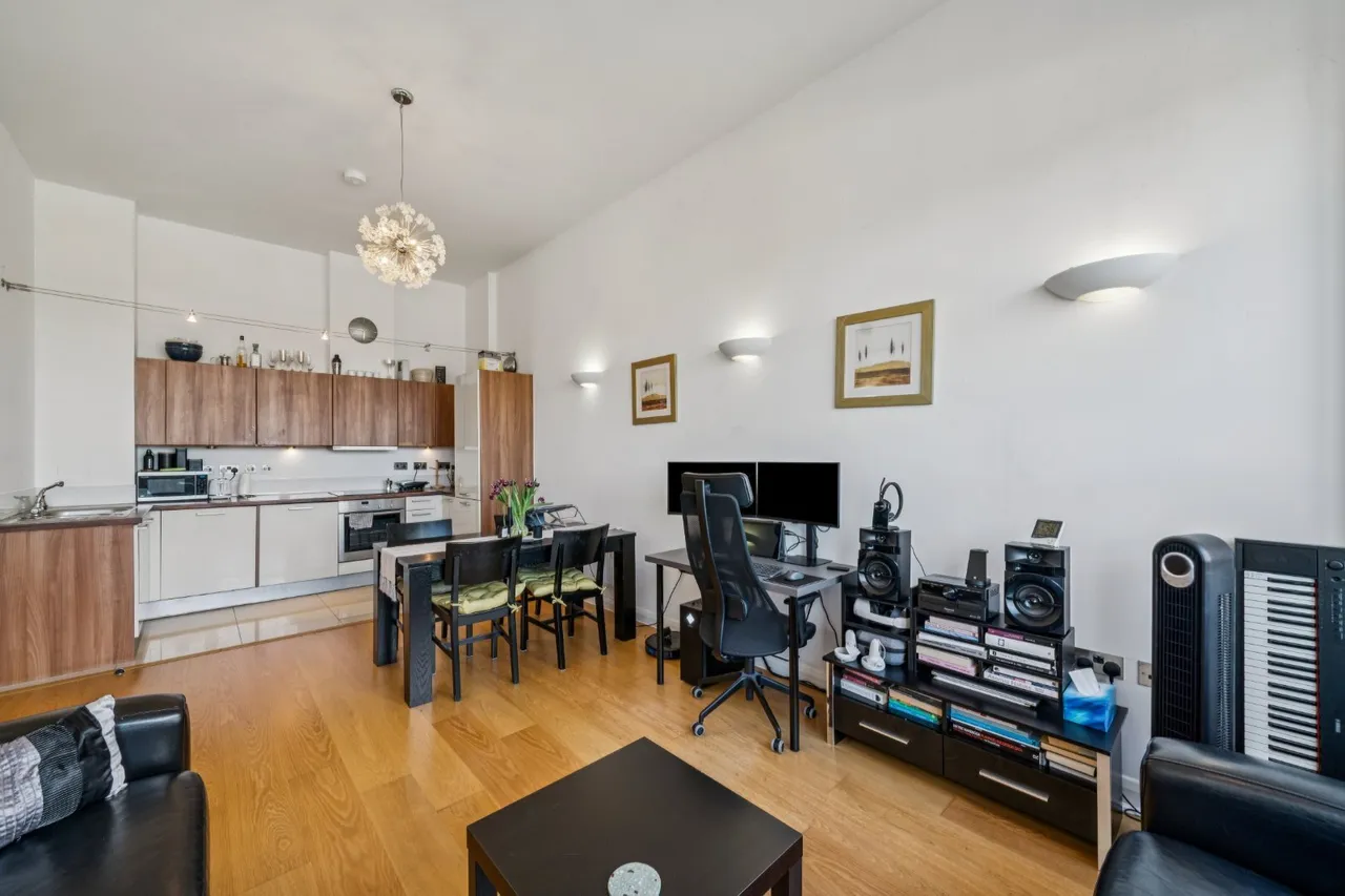 Larden Road, London, W3, photo 8
