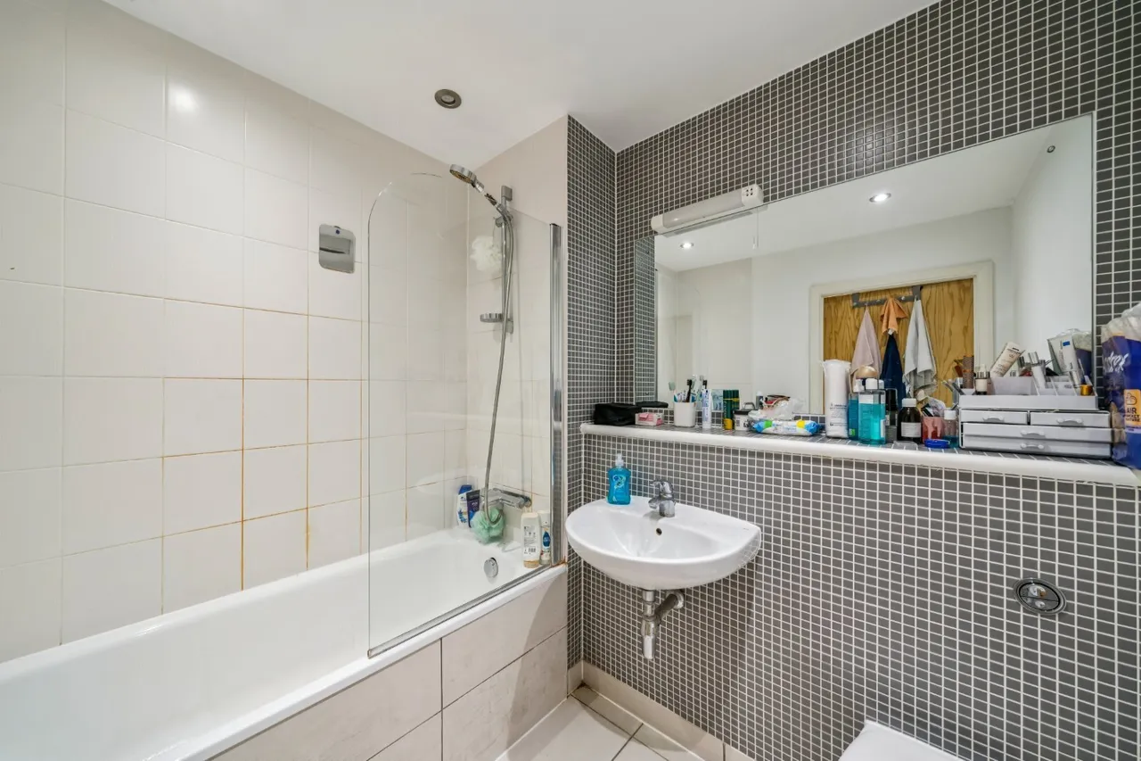 Larden Road, London, W3, photo 4