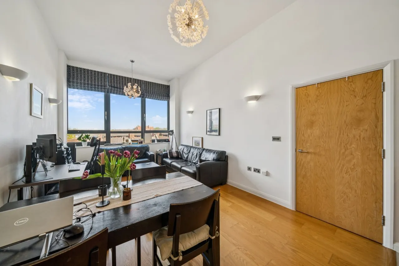 Larden Road, London, W3, photo 10