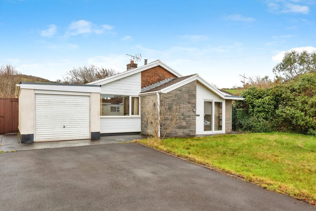 3 bed house for sale, Glan Yr Ystrad, Ferryside, SA17