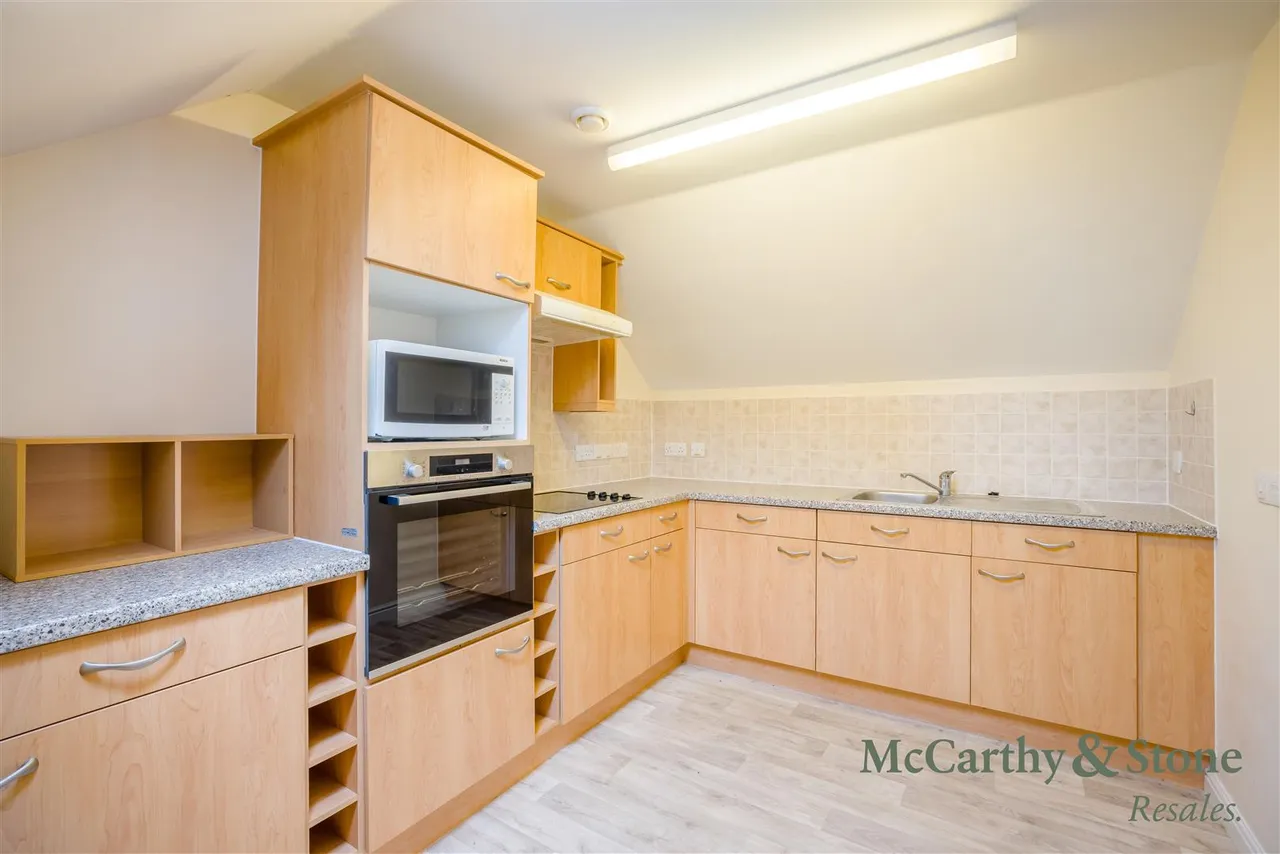 Chester Road, Little Sutton, CH66, photo 6