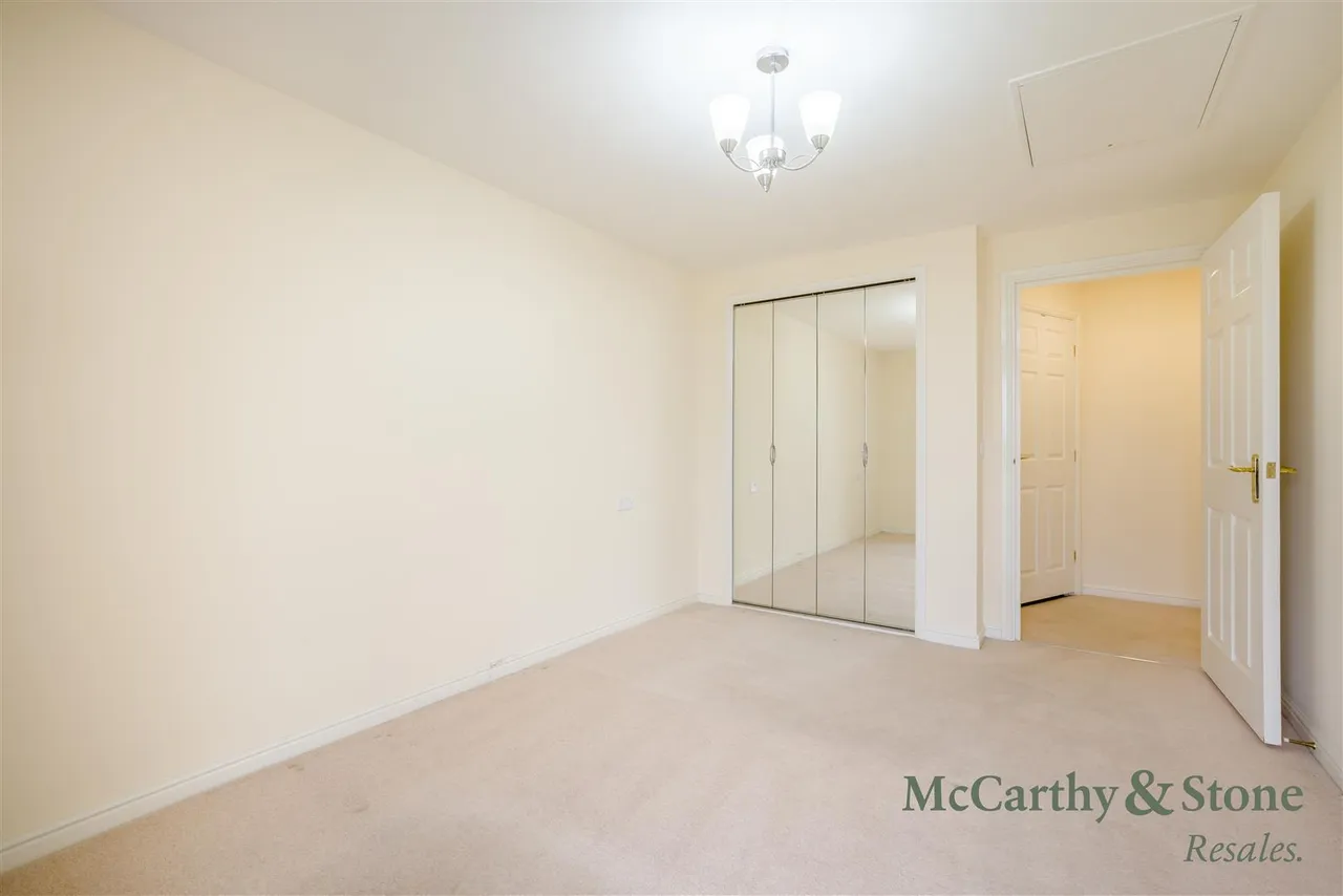 Chester Road, Little Sutton, CH66, photo 8