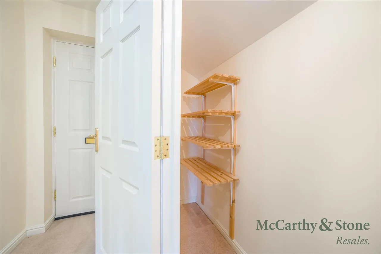 Chester Road, Little Sutton, CH66, photo 11