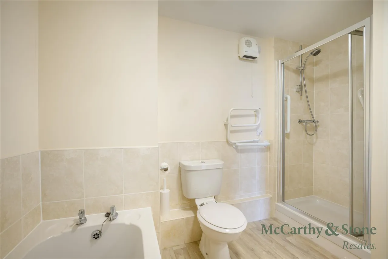 Chester Road, Little Sutton, CH66, photo 9