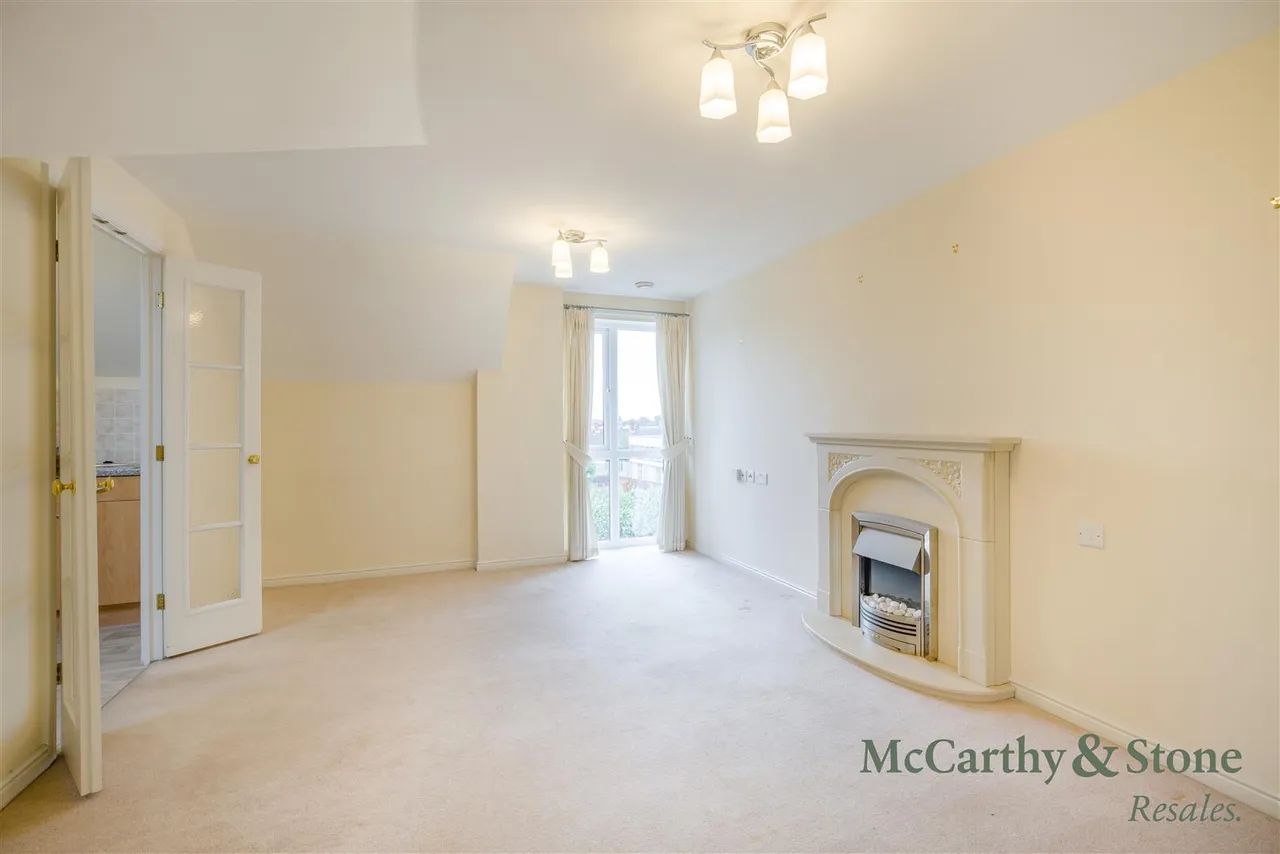 Chester Road, Little Sutton, CH66, photo 2