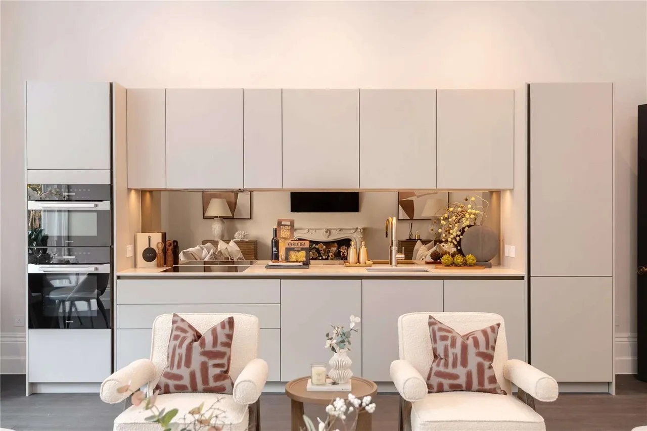 Redcliffe Square, London, SW10 9HQ, photo 10