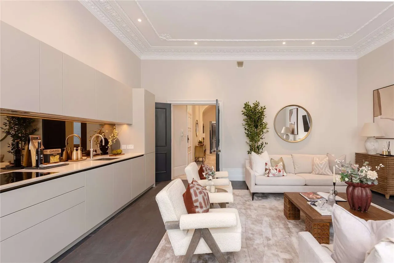 Redcliffe Square, London, SW10 9HQ, photo 9
