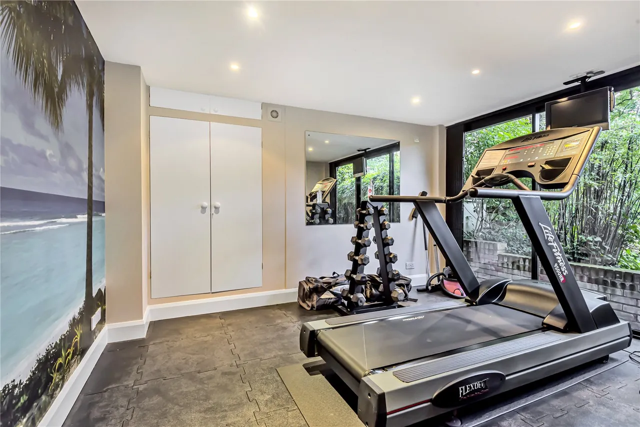 Totteridge Lane, Totteridge, London, N20 8DX, photo 32