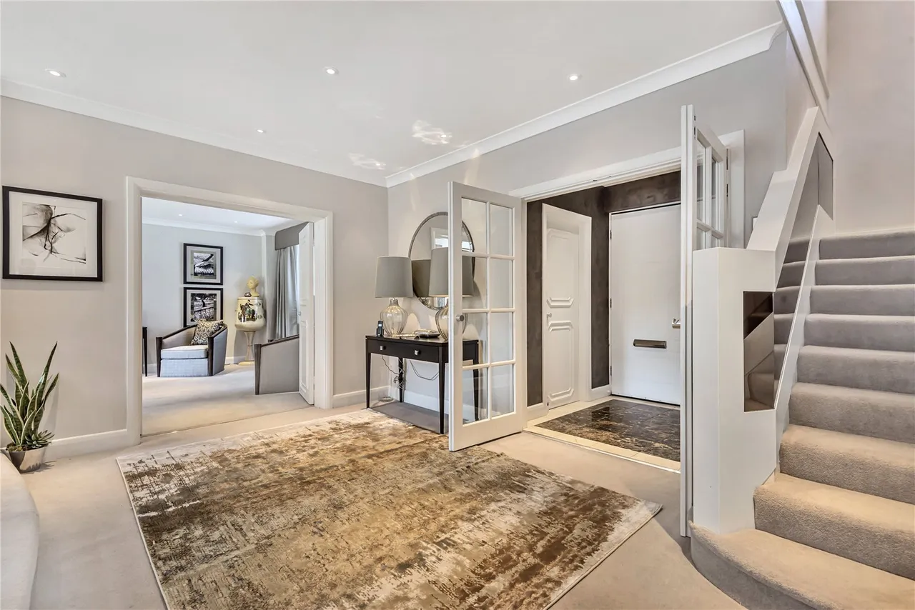Totteridge Lane, Totteridge, London, N20 8DX, photo 4