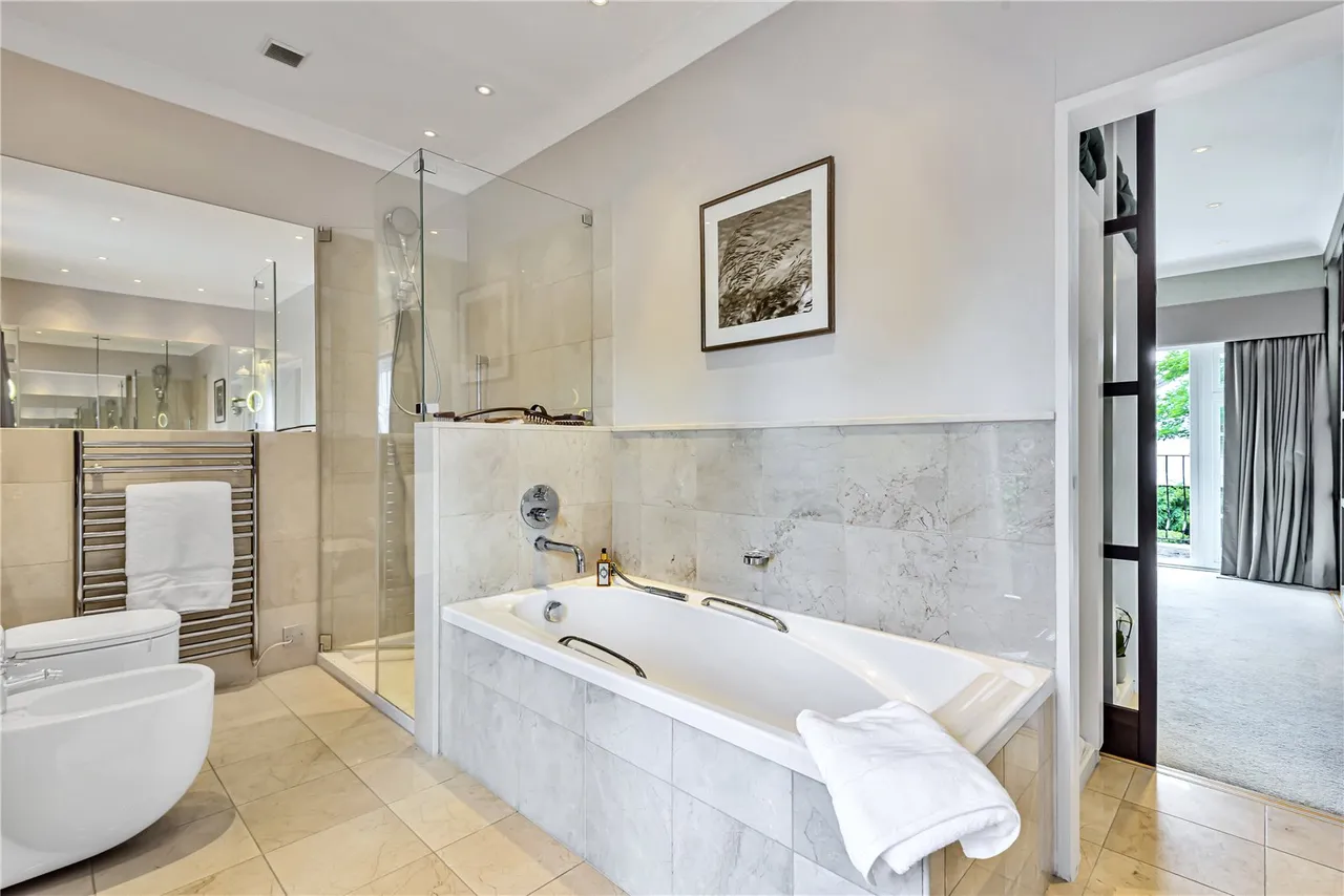 Totteridge Lane, Totteridge, London, N20 8DX, photo 29