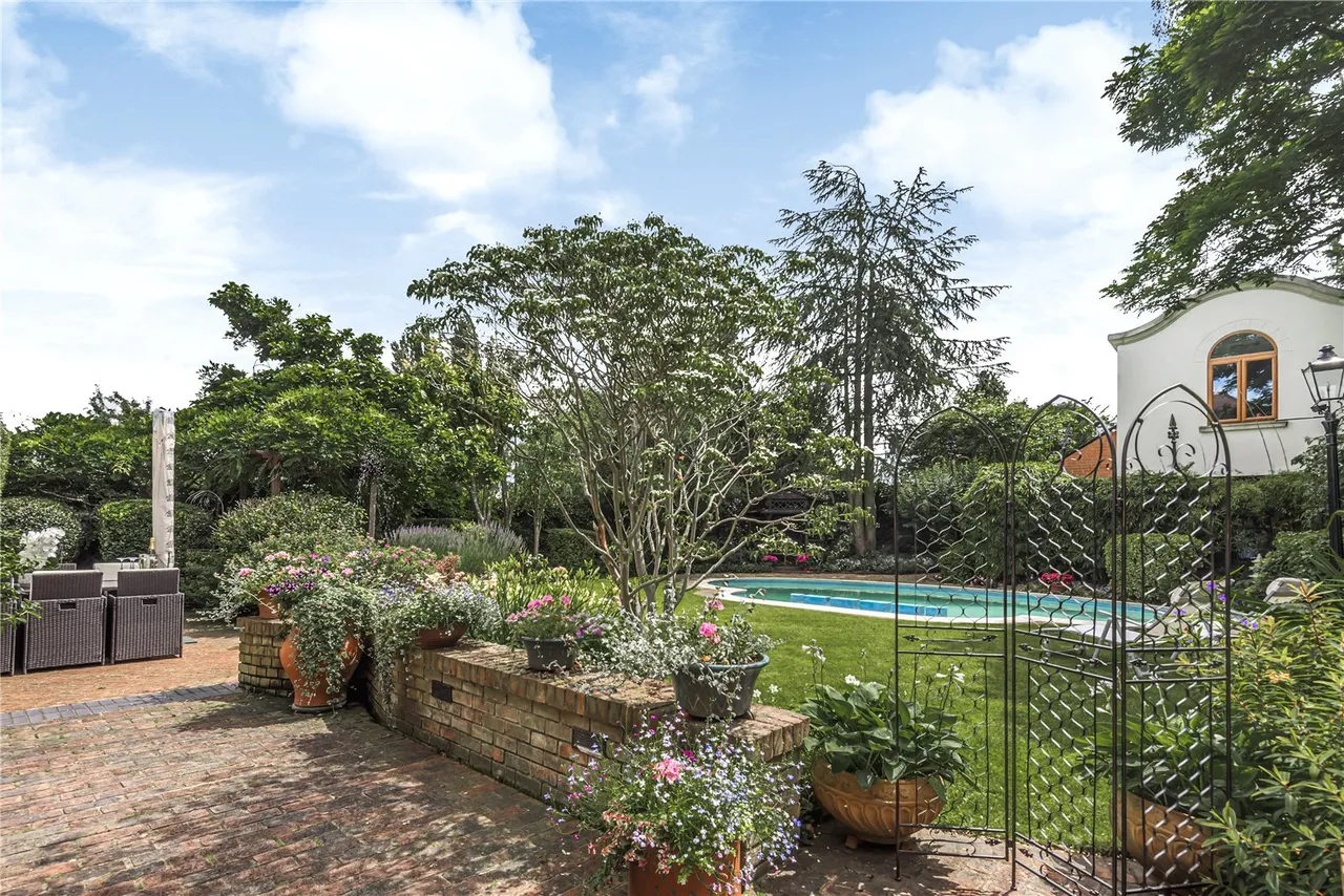 Totteridge Lane, Totteridge, London, N20 8DX, photo 40