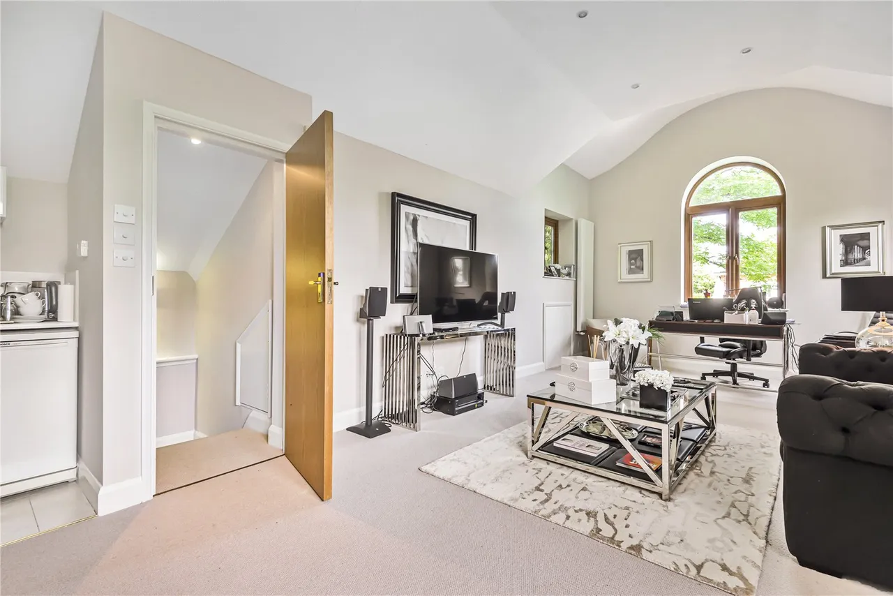 Totteridge Lane, Totteridge, London, N20 8DX, photo 31