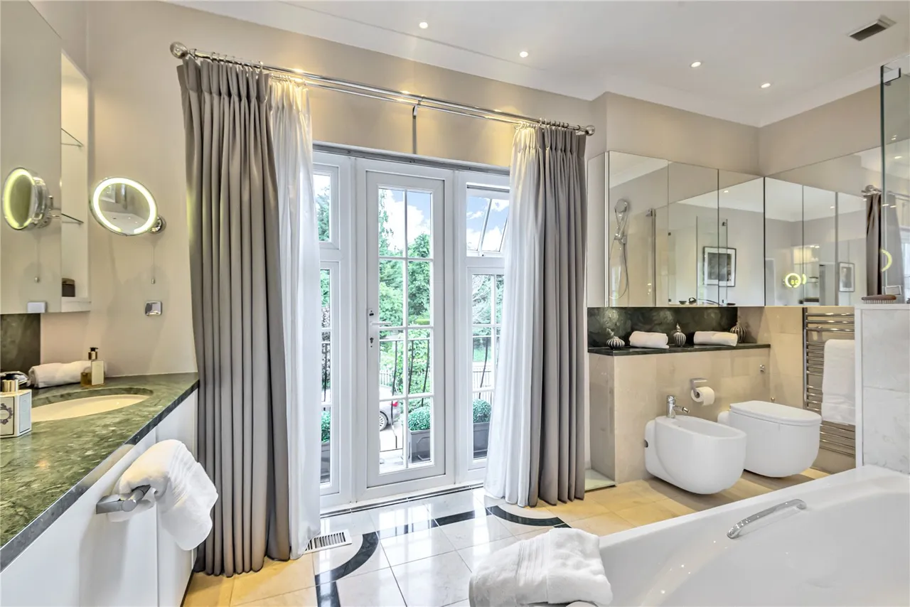 Totteridge Lane, Totteridge, London, N20 8DX, photo 28