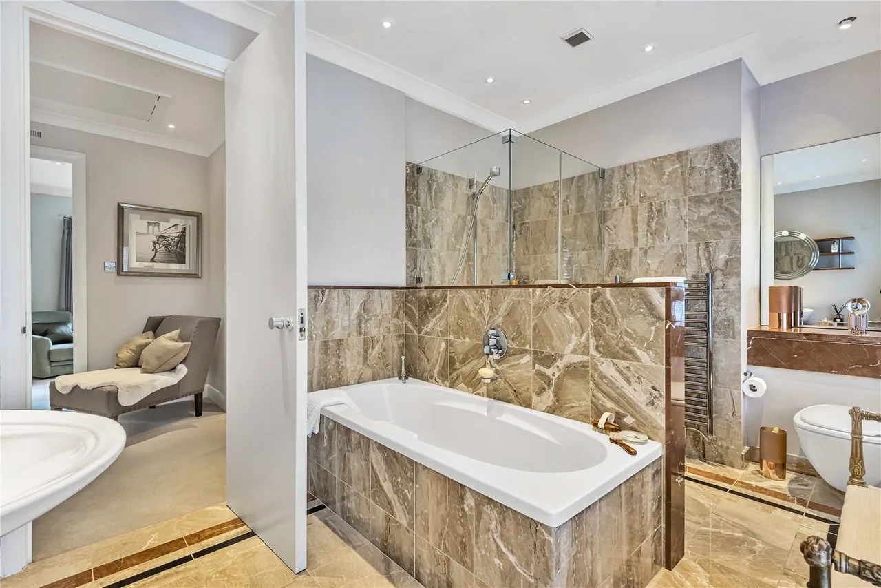 Totteridge Lane, Totteridge, London, N20 8DX, photo 27