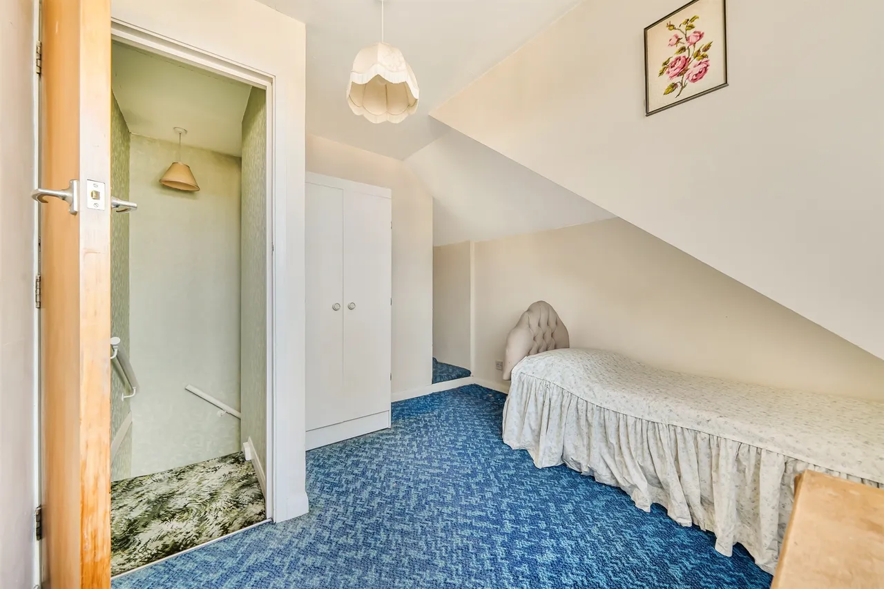 Wellington Road, Enfield, EN1, photo 11