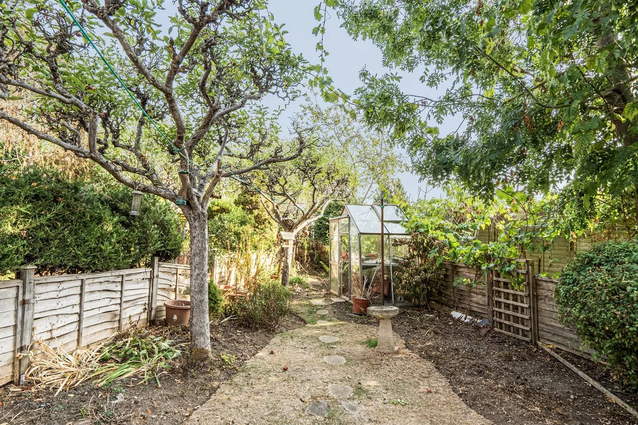 Wellington Road, Enfield, EN1, photo 12