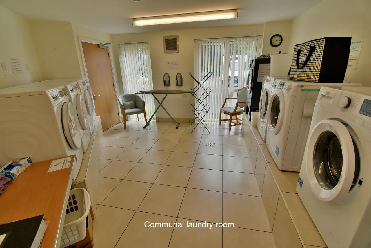 Ringwood Road, BH22, photo 13