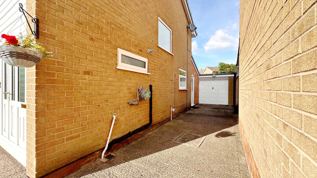 Knole Avenue, Stockport, photo 20