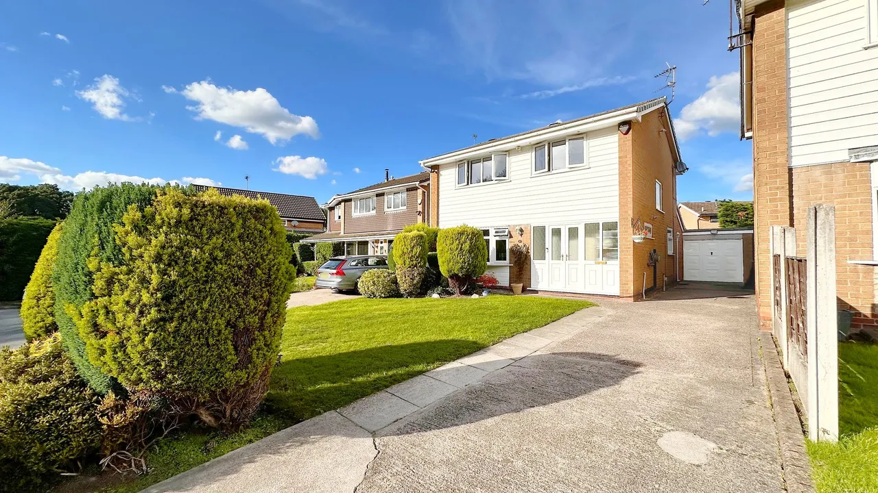 4 bed house for sale, Knole Avenue, Stockport