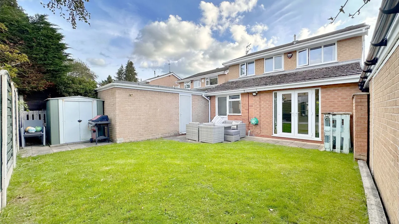 Knole Avenue, Stockport, photo 4