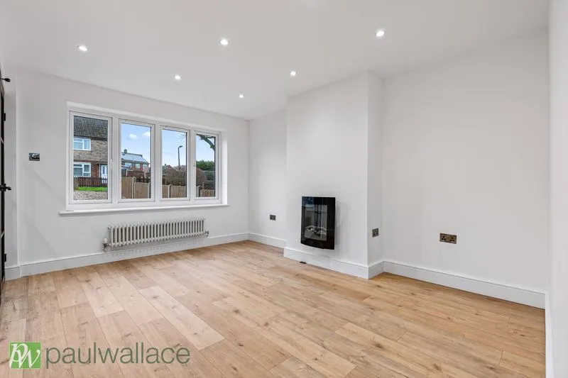 Jubilee Avenue, Ware, SG12, photo 2
