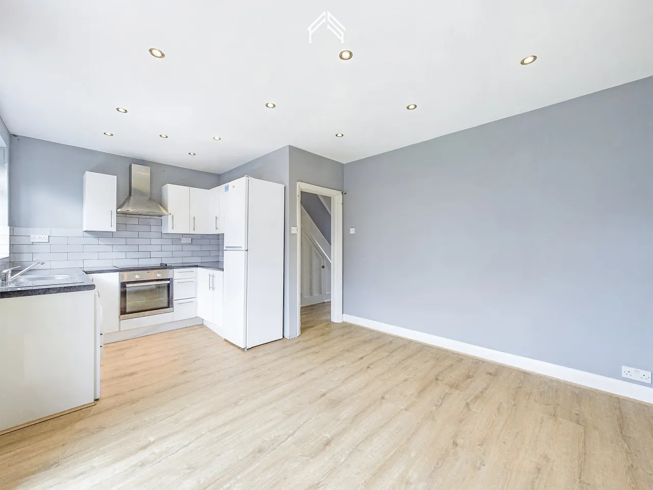 3 bed house to rent — Old Field Lane, Greenford UB6 9JS