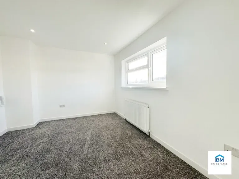 Kinsdale Drive, Leicester, LE5 2PR, photo 5