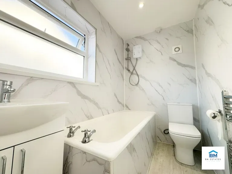 Kinsdale Drive, Leicester, LE5 2PR, photo 3