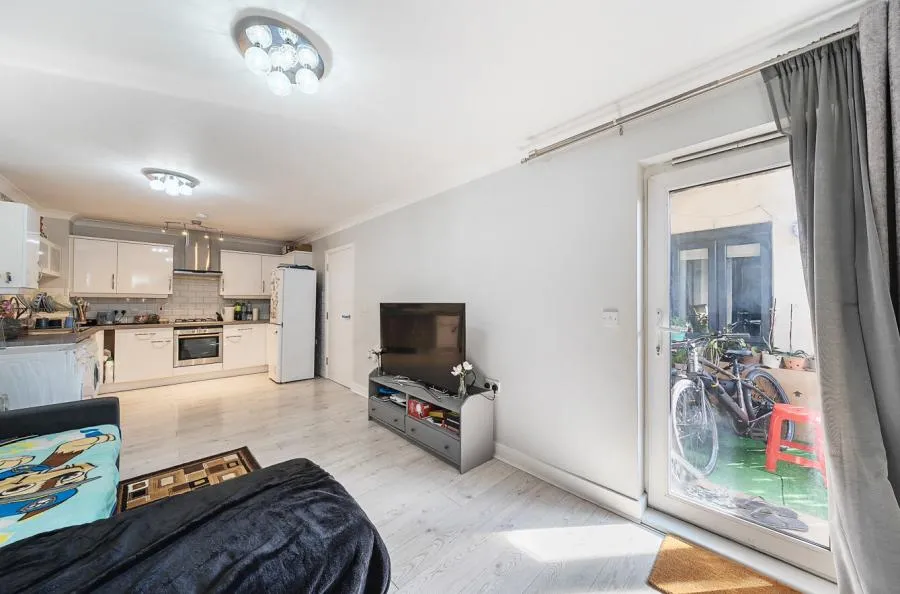 Thornton Road, Thornton Heath, CR7, photo 6