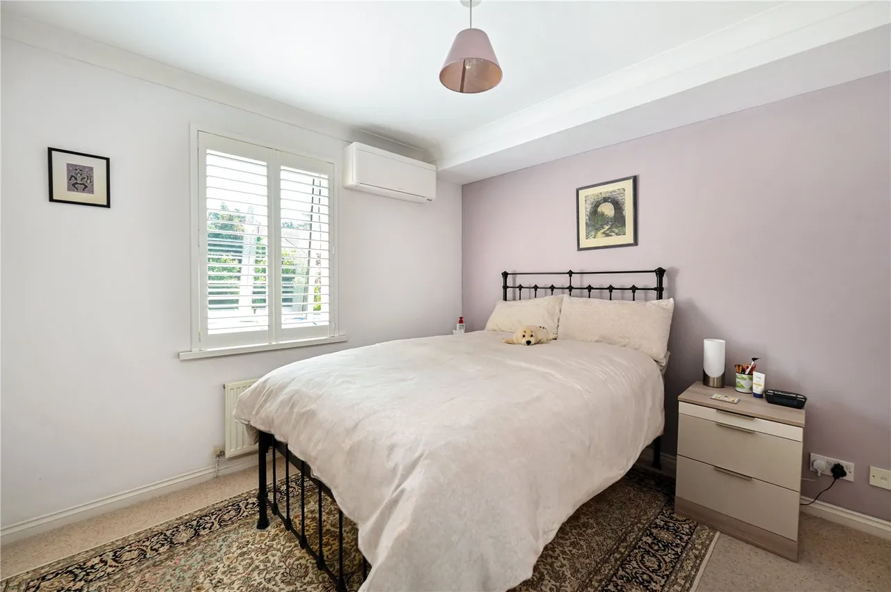 Salisbury Road, Farnborough, Hampshire, GU14 7AJ, photo 7