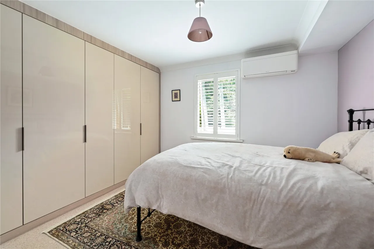 Salisbury Road, Farnborough, Hampshire, GU14 7AJ, photo 6