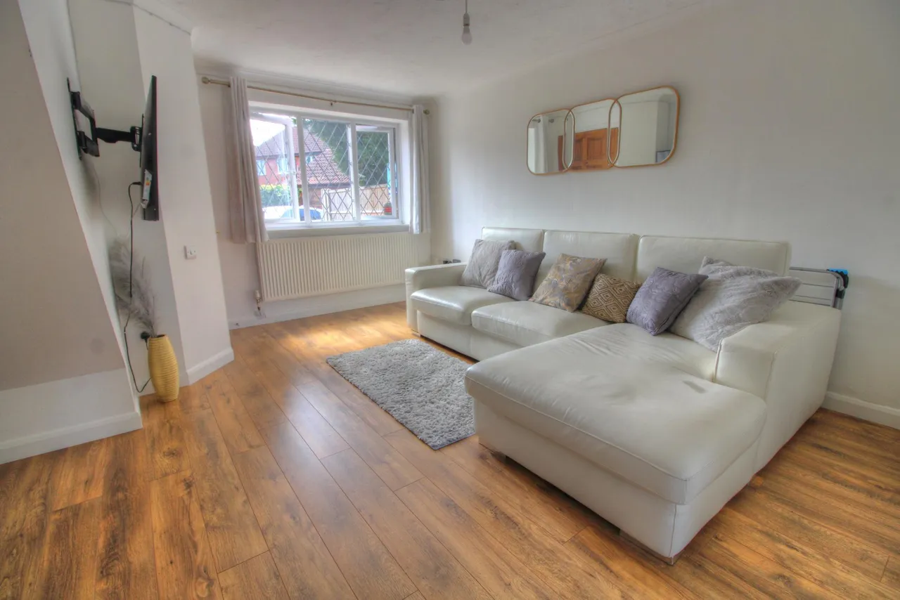 Laburnum Road, Wokingham, RG41, photo 2