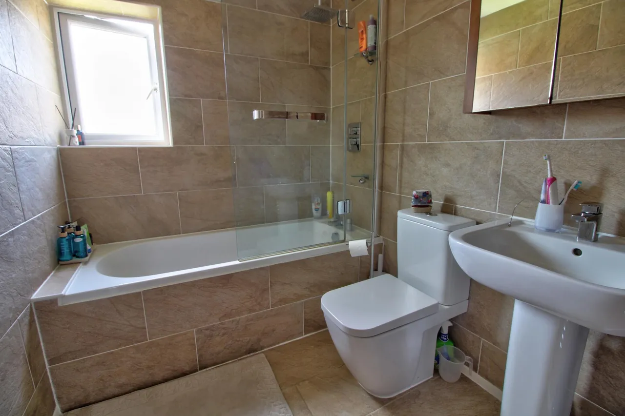 Laburnum Road, Wokingham, RG41, photo 10