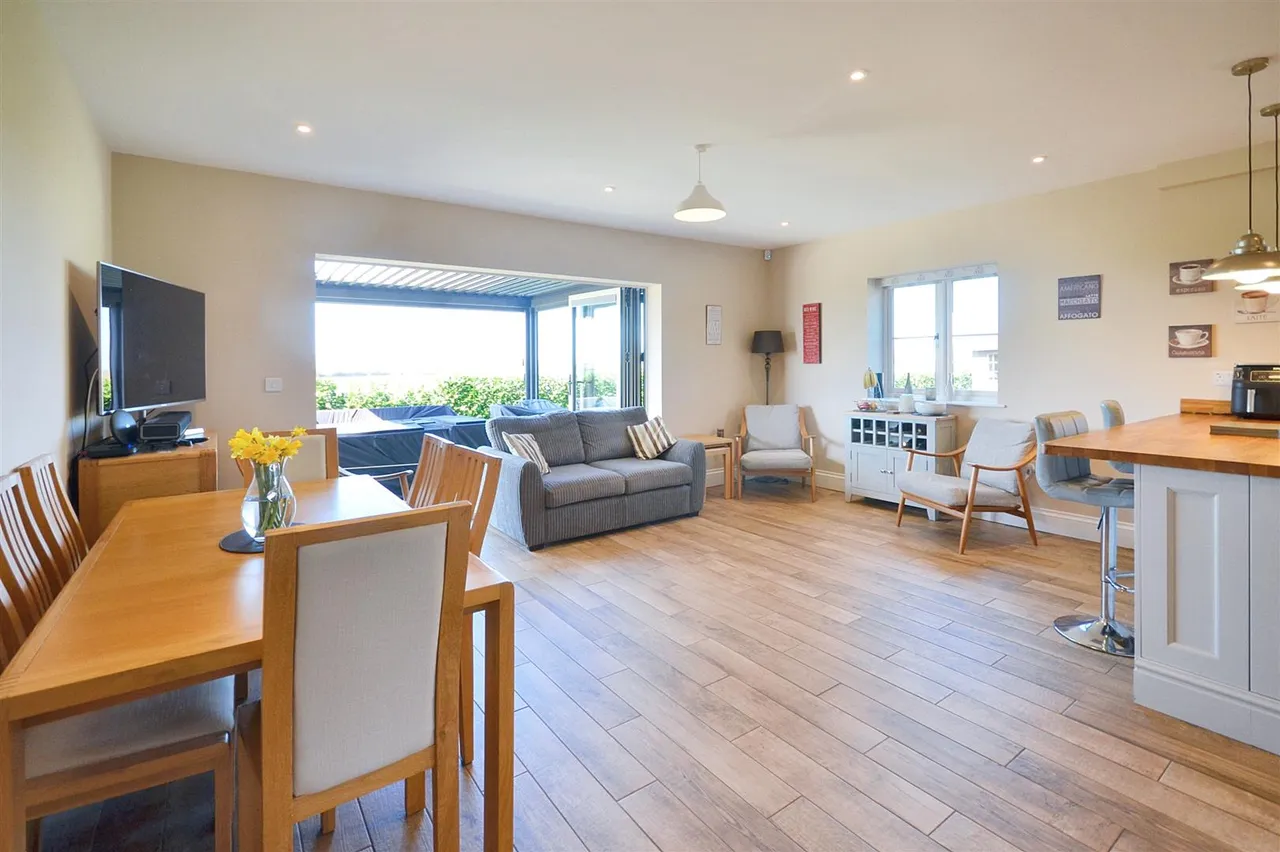 Rivers Corner, Sturminster Newton, photo 7