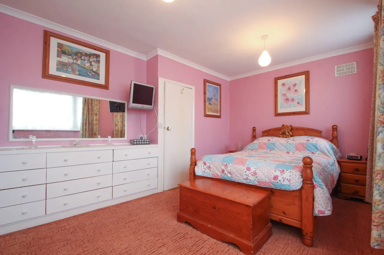 Brookdene Road, London, photo 9
