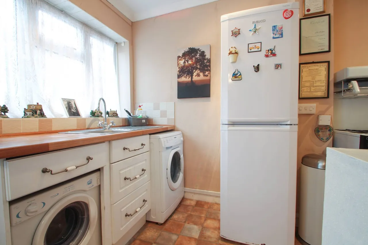 Brookdene Road, London, photo 6