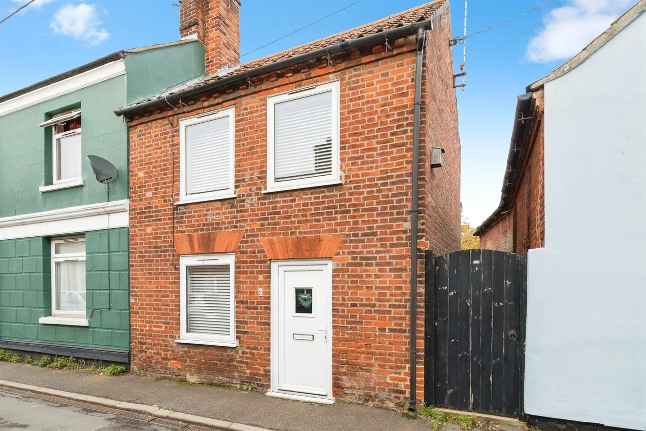 2 bed house for sale — Nelson Road, Fakenham