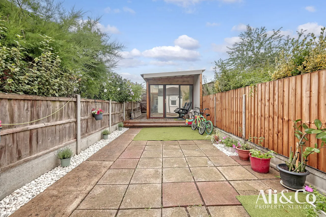 Kent Road, Grays, Essex, RM17 6DF, photo 20