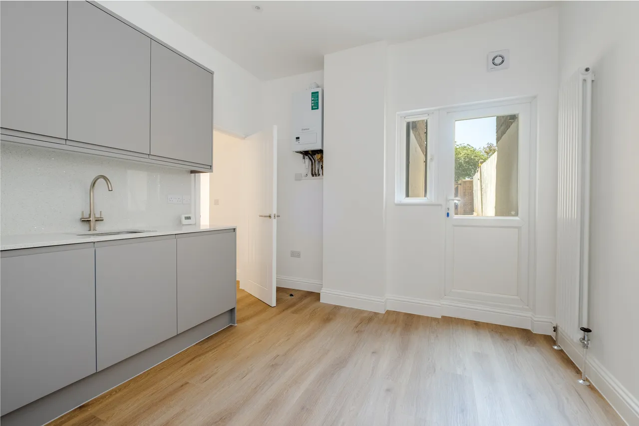 Montague Road, London, N8, photo 2