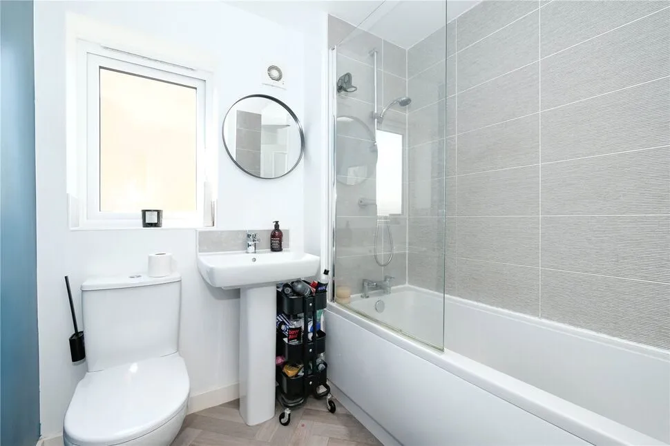 Poplars Park Avenue, BD2, photo 13