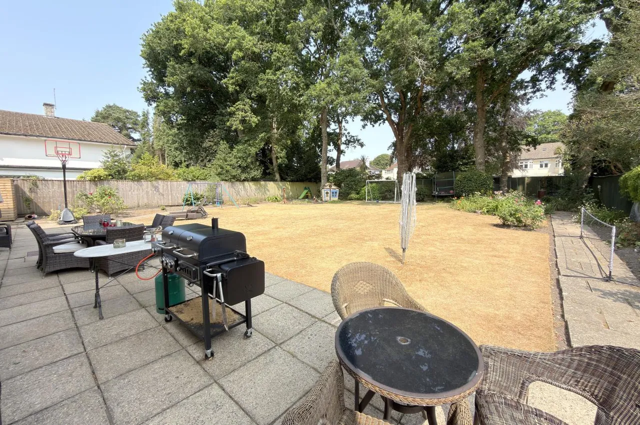 East Avenue, BH3, photo 26