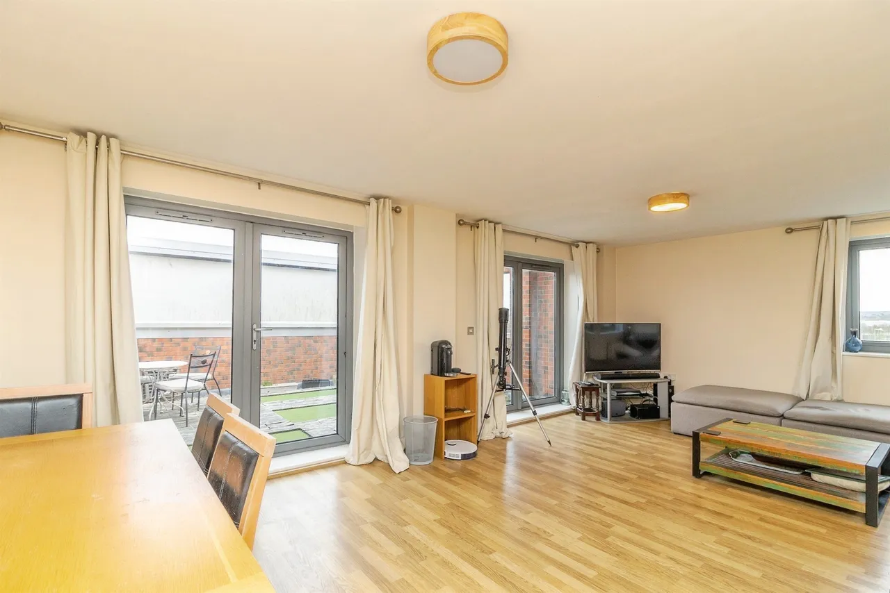 Staverton Grove, Broughton, MK10, photo 16