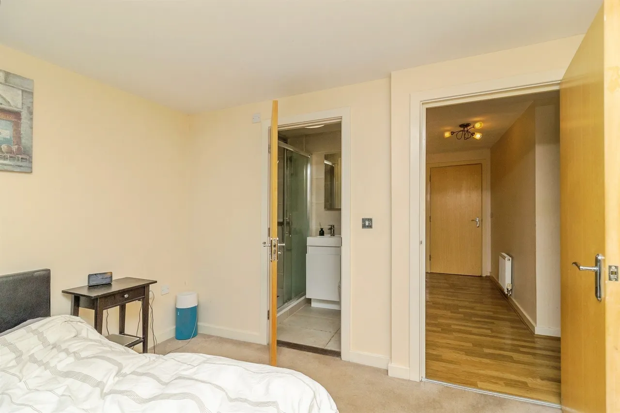 Staverton Grove, Broughton, MK10, photo 10